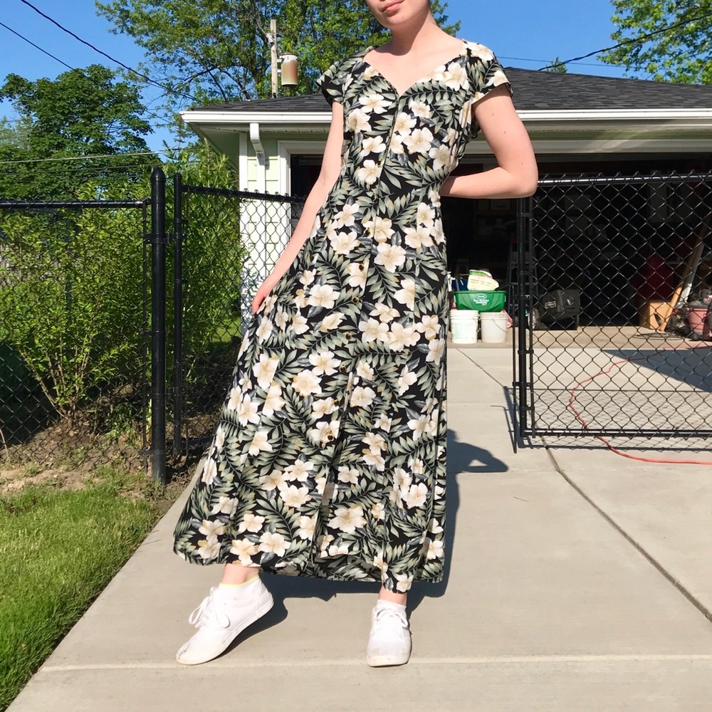 Vintage Floral Maxi Dress
